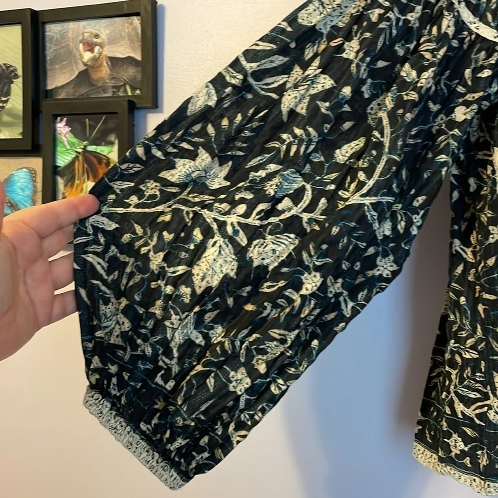 ULLA JOHNSON Kirana Lenai Printed Boho Blouse Navy Pre Fall 2022 Collection 8
